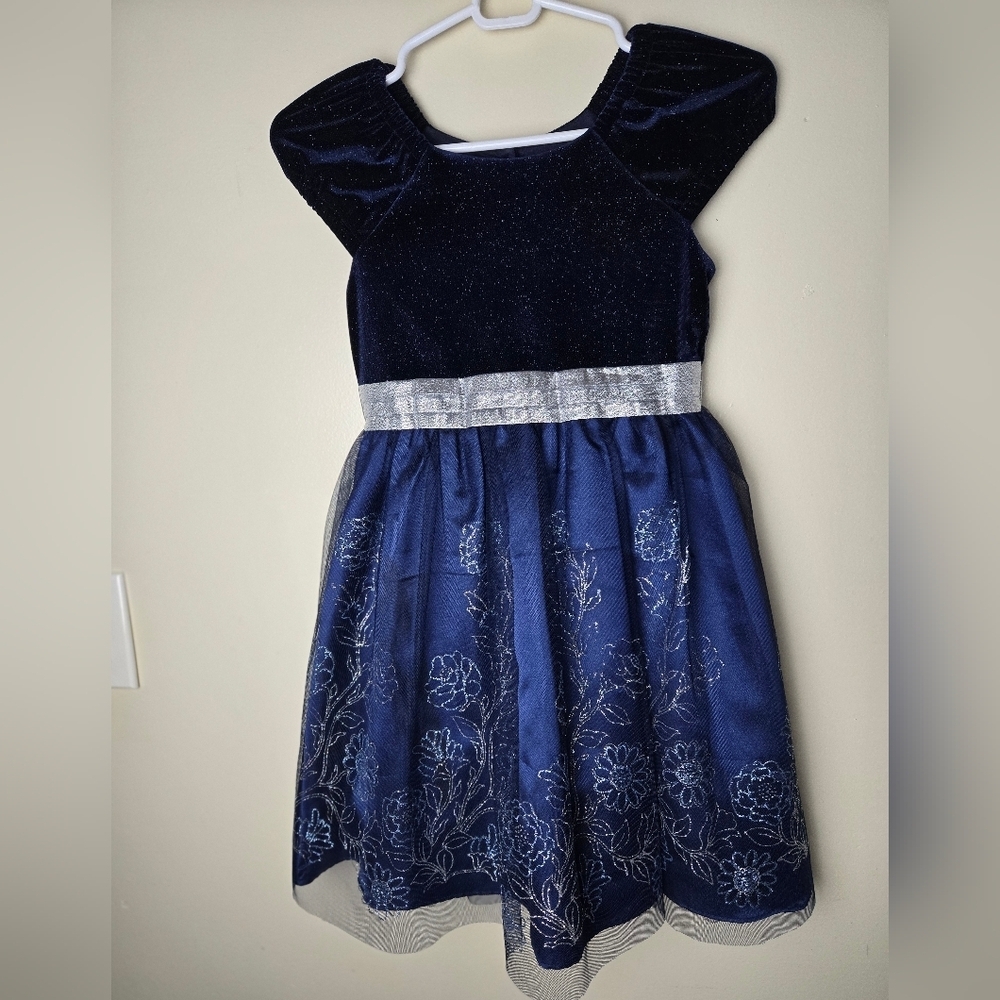 Jona Michelle Dress Navy Velvet On Top with Silver Floral On Bottom Girls Size 7